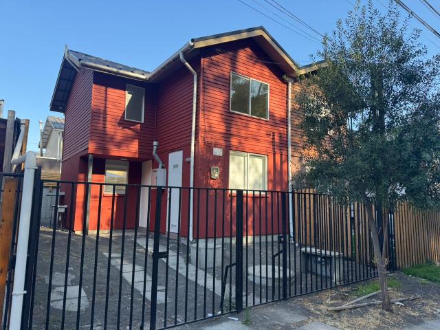 Cómoda Casa 3 D + 2 B + estacionamiento