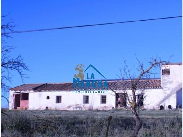 REF: Y094. INMOBILIARIA LA MANCHA VENDE ESPECTÁCULAR COMPLEJO DE 5 HECTAREAS EN HOYA GONZALO