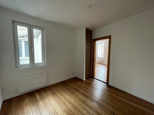 Refait à Neuf. Appartement 3 pièces de 60.63 M2 refait à Neuf