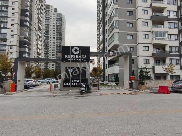Referans Ankara Sitesinde Eşyalı Cam Balkonlu Kiralık 1+1 Daire