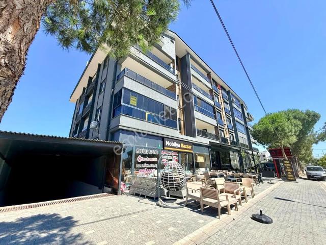 Referans'tan Zeytinli'de Doğa Manzaralı Ön Cephe Lüx Asansörlü 2+1 Daire