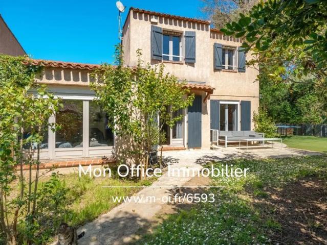 Référence: 6593 NAM. Maison individuelle jardin et garage 5 pièces Tholonet