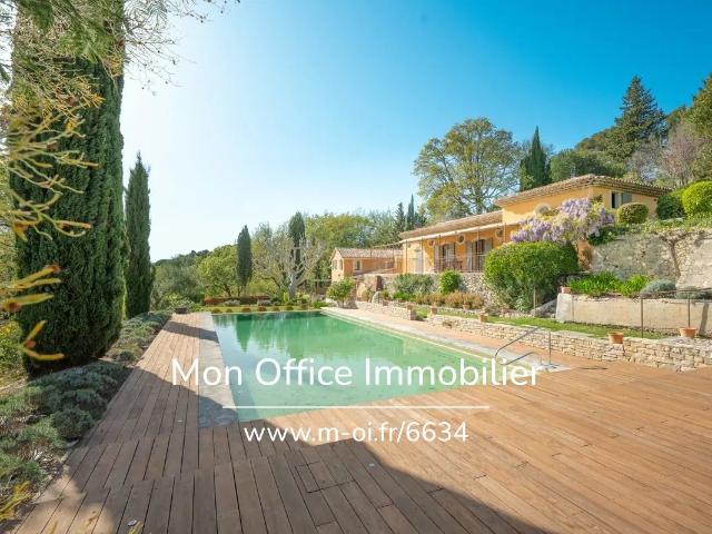 Référence: 6634 Ngu. Propriété 8 pièces 325m2 Piscine. 325m² Aix en Provence
