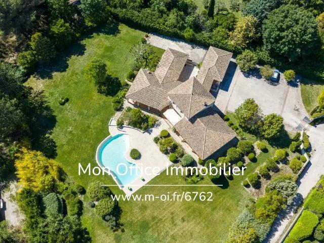 Référence: 6762 Nfi Villa au calme + studio indépendant. 290m² Venelles