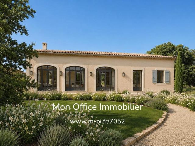 Référence: 7052 CCH Maison neuve à terminer 275m² Bonnieux