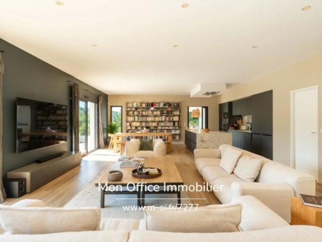 Référence: 7277 ABO Maison contemporaine de 240 m² avec piscine et vue dégagée Saint Marc Jaumegarde