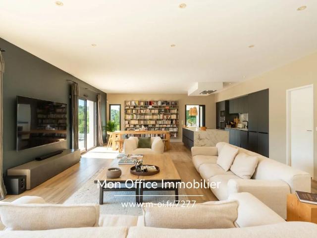 Référence: 7277 ABO Maison contemporaine de 240 m² avec piscine et vue dégagée – Saint Marc Jaumegarde