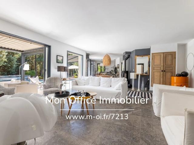Référence: 7213 YAN. Maison contemporaine de plein pied. 130m² Aix en Provence