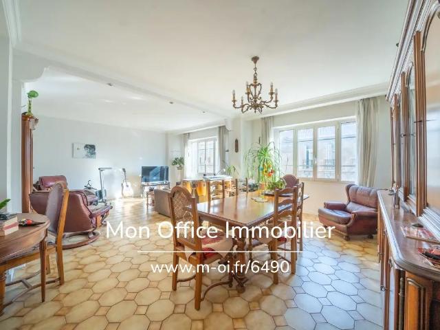 Référence: 7238 RVF Appartement T4 Lumineux Secteur Cam. 100m² Marseille 5ème