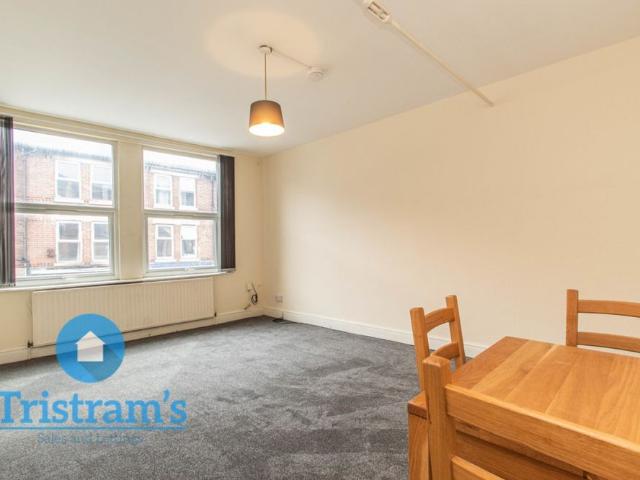 References Pending 3 bed Apartment