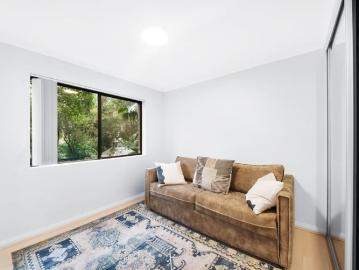 Refined Mosman Living with Resort Style Amenities and Contemporary Finishes
