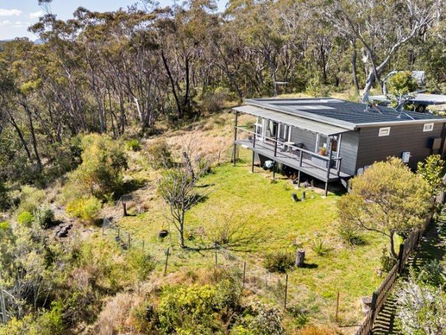 Refined Mountain Escape with Established Holiday Letting Success