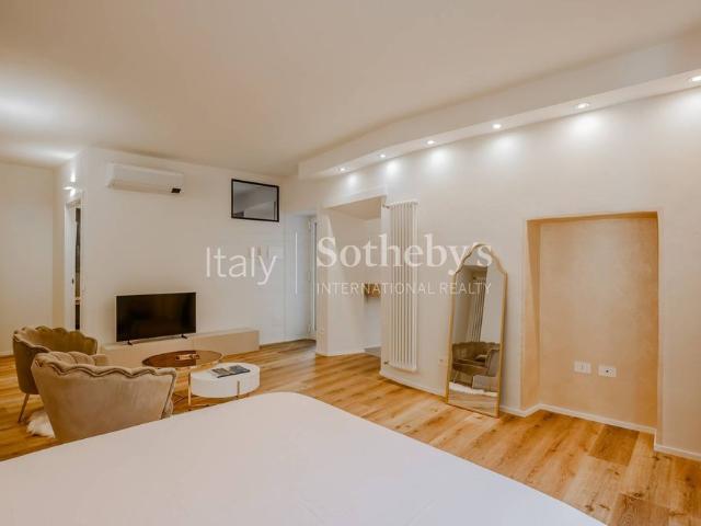 Refined apartment in the heart of Arona