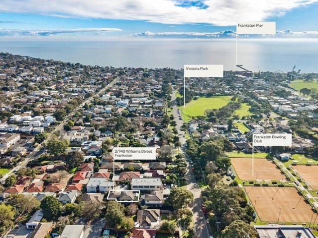 Refined Beachside Lifestyle on Frankston CBD Fringe