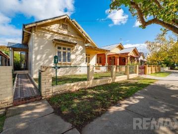 Refined Classic Residence