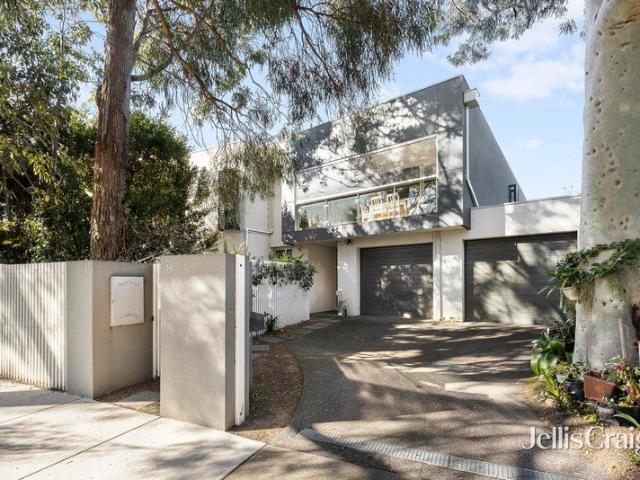 Refined Coastal Living with Space, Style and Convenience