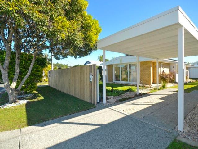 Refined Coastal Luxury Dual living possibilities