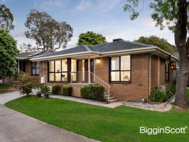 Refined Comfort with Smart Home Sophistication