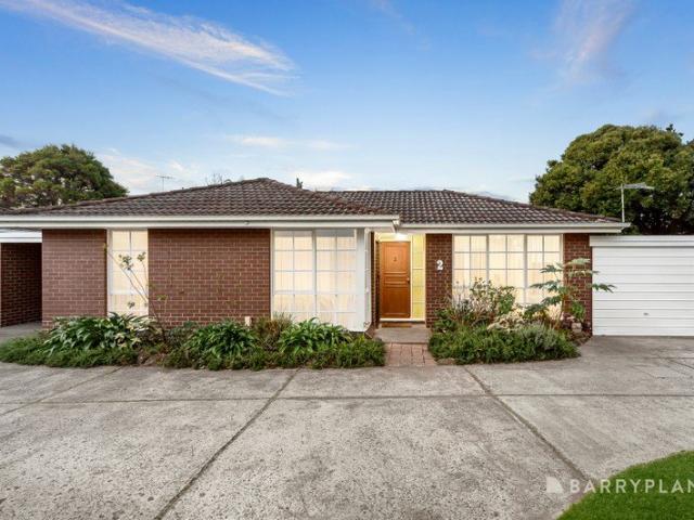 Refined Contemporary Living in Beachside Mentone