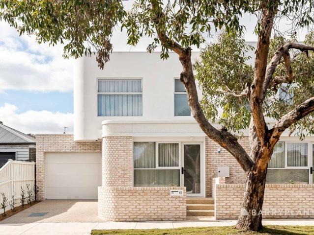 Refined Contemporary Living with Exceptional Attention to Detail