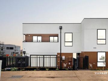 Wollert, Whittlesea Area, Victoria - Parking