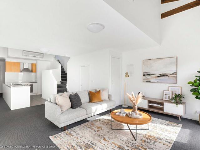 Refined Dual Level Living in the Heart of Brunswick