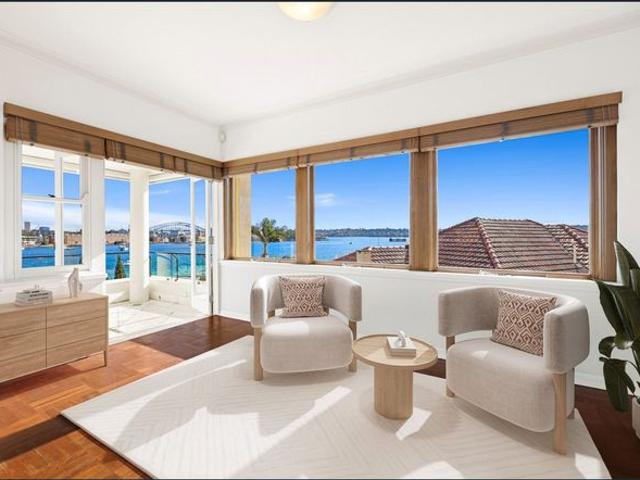 REFINED DARLING POINT LIVING WITH SPECTACULAR HARBOUR BRIDGE PANORAMAS