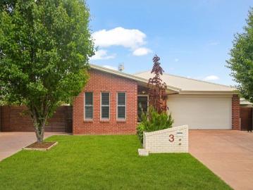 Refined Executive Living in the Heart of Mudgee