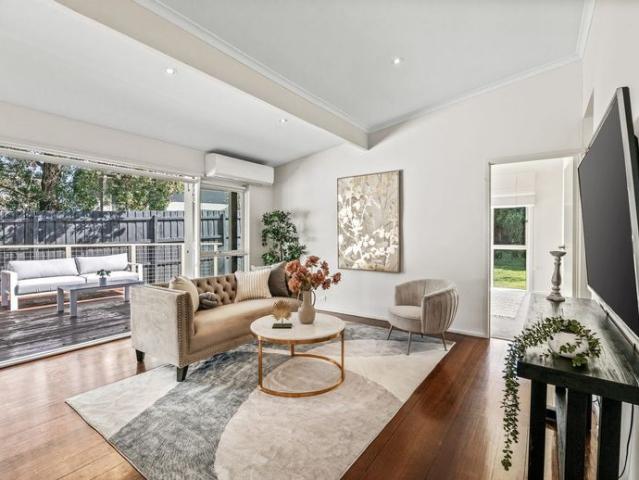 Refined Family Living in a Peaceful Court Setting
