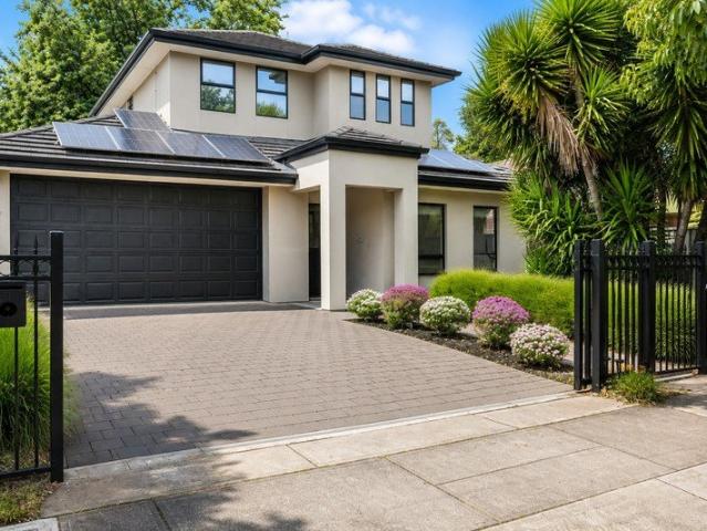 Refined Family Living in the Heart of St Morris