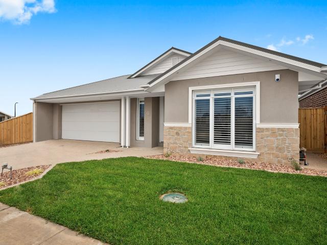 Refined Family Living in The Point