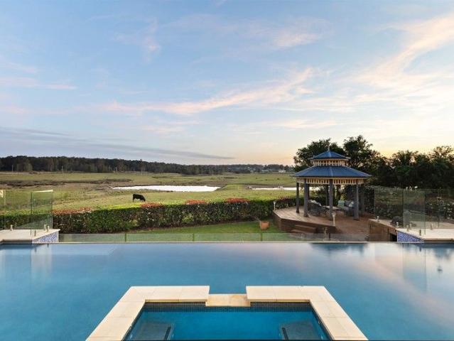 Refined Family Living with Fabulous Rural Outlook