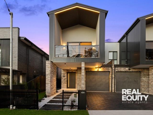 Refined Family Living With Sophisticated Architectural Design