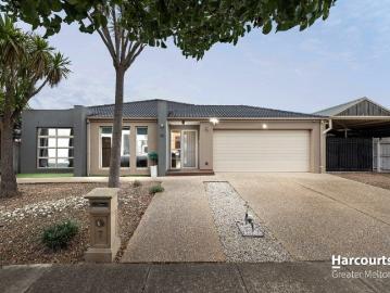 Melton West, Victoria - Parking, Equipped kitchen