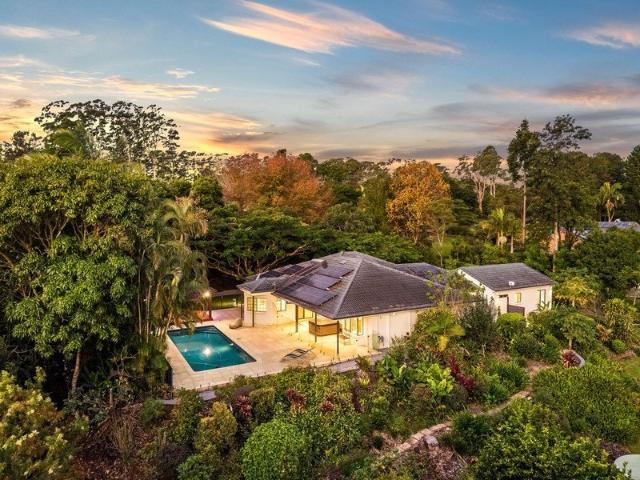 Refined Hinterland Living Moments From The Coast