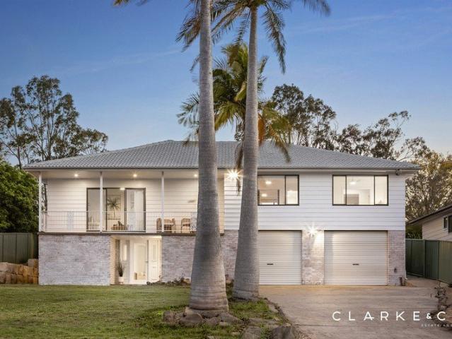 REFINED INTERIORS, BEAUTIFUL VIEWS AND OUTDOOR APPEAL!