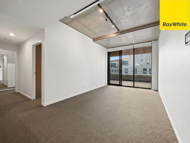 Refined Kingston Foreshore Living