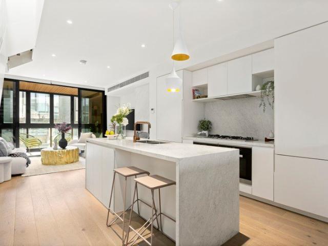 Refined Luxury in the Heart of Glen Iris