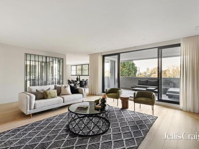 Refined Luxury Living in the Heart of Brighton