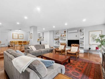 Refined Lakefront Living Moments from Town