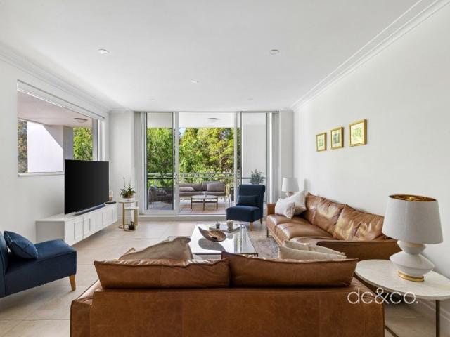 Refined living with a tranquil leafy outlook