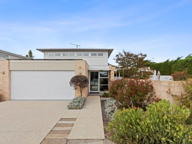 Refined Living in a Quiet Cul De Sac