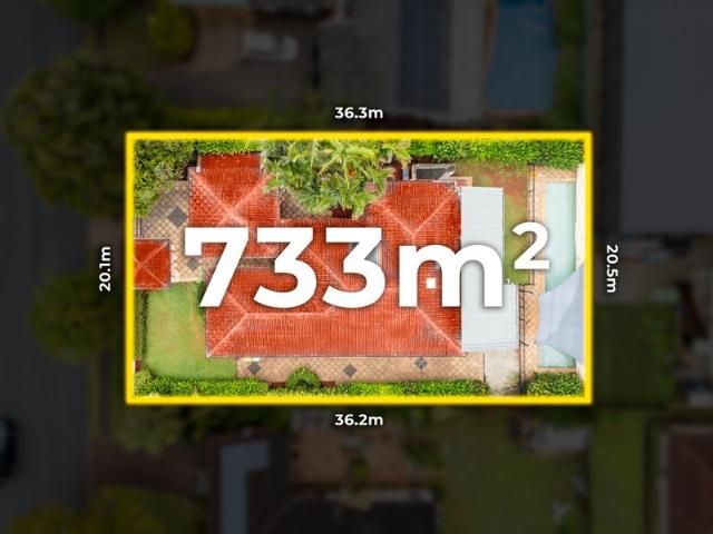 Refined Lowset Luxury in One of Robertson's Most Coveted Enclaves