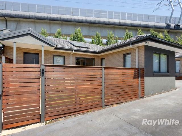 Refined Parkside Living With Added Comfort