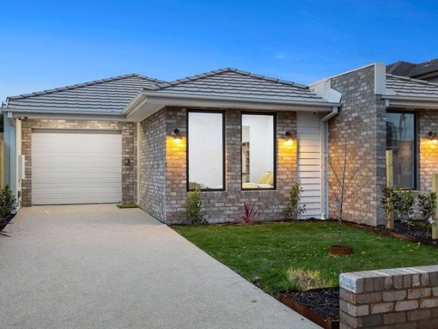 Refined Single Level Living in Altona North