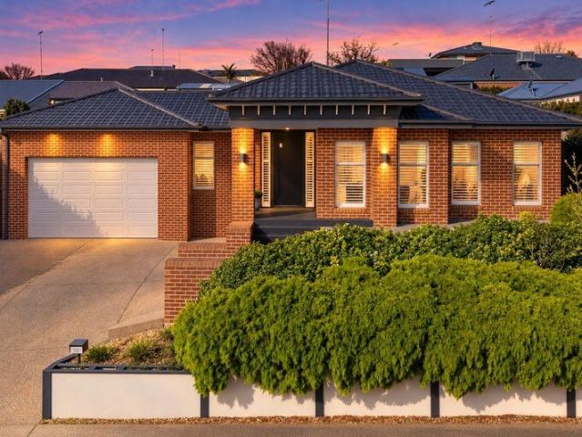 Refined Single Level Living in Barrabool Hills