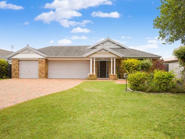 Refined Single Level Living in Pelican Waters