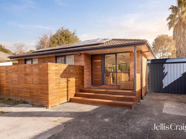 Refined Single Level Living with Designer Detail and Outdoor Appeal