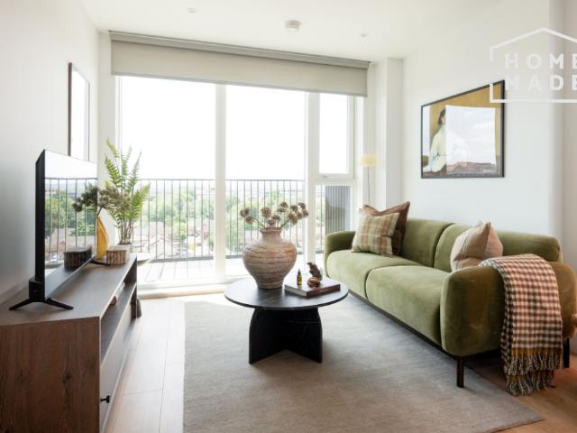 Refinery Square, Stoke Gardens, SL1 1 bed apartment to rent £1,500 pcm £346 pw