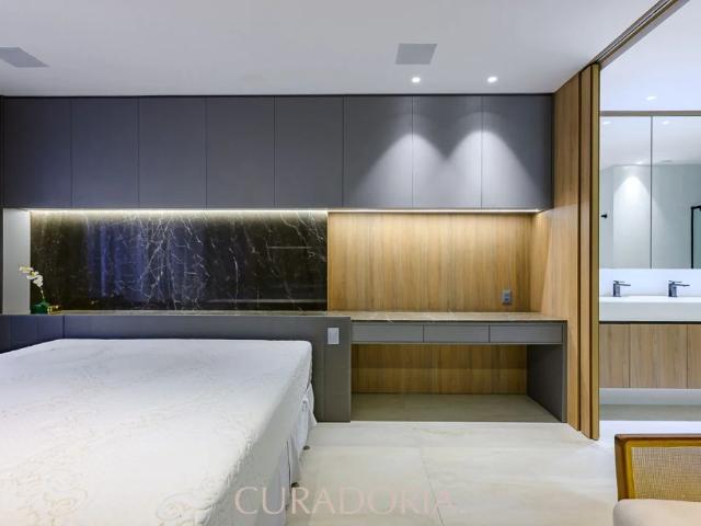 Reforma Ângela Castilho Arquitetura e interiores. Perpendicular ao sol, vazado e com vista livre